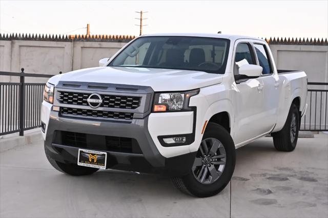 2025 Nissan Frontier Crew Cab Long Bed SV 4x2