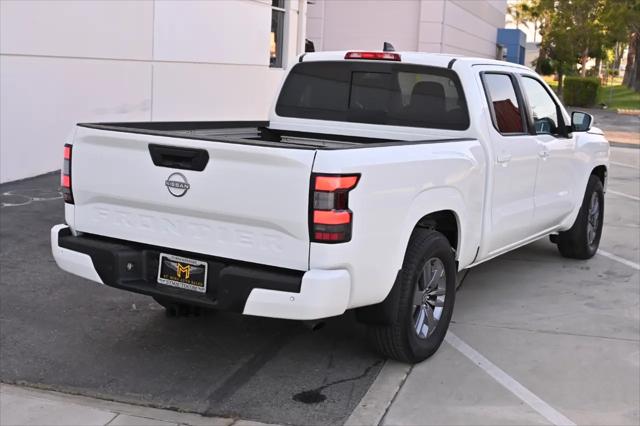 2025 Nissan Frontier Crew Cab Long Bed SV 4x2