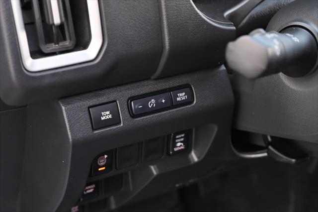 2025 Nissan Frontier Crew Cab Long Bed SV 4x2