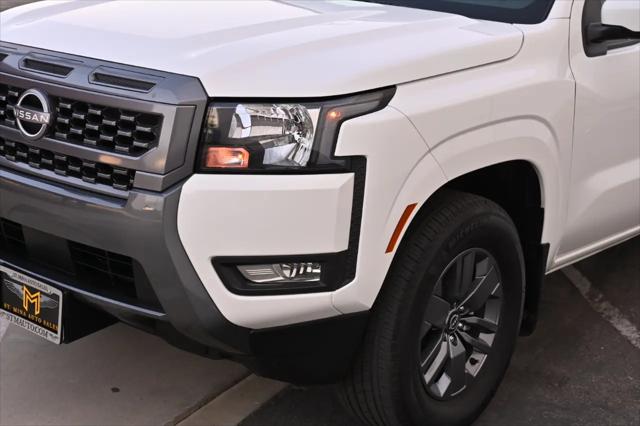 2025 Nissan Frontier Crew Cab Long Bed SV 4x2