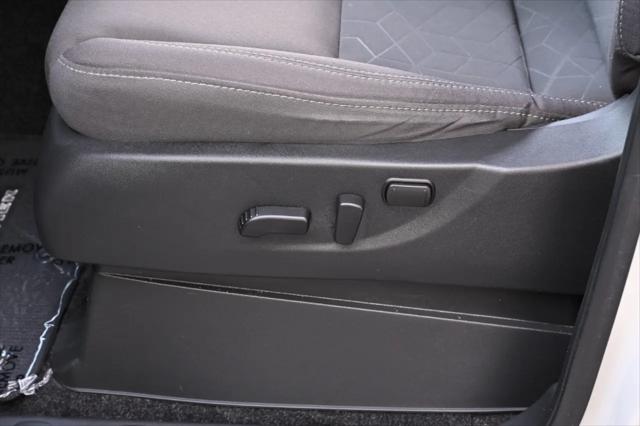 2025 Nissan Frontier Crew Cab Long Bed SV 4x2
