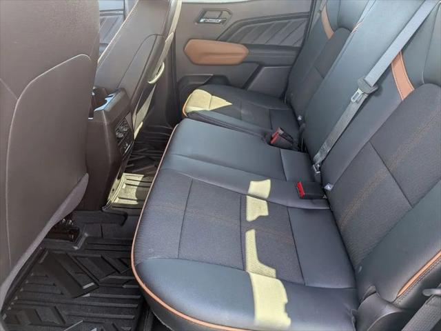 2025 GMC Canyon AT4 4WD