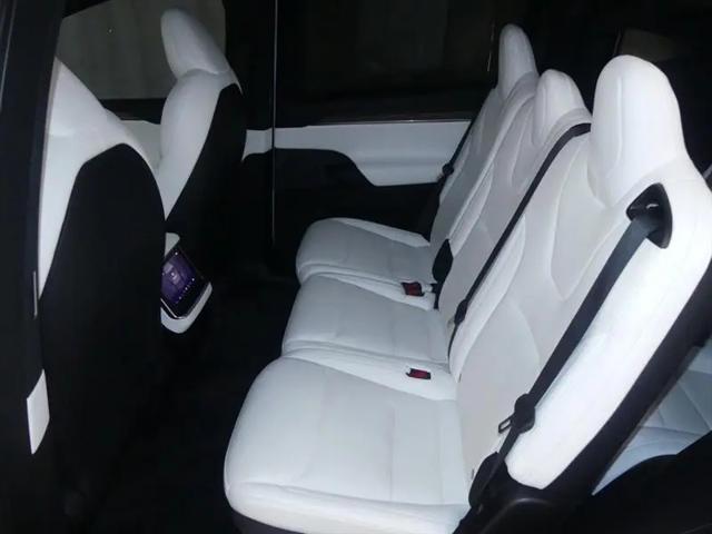 2023 Tesla Model X Standard Range