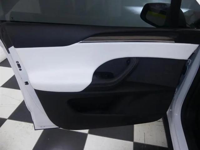 2023 Tesla Model X Standard Range