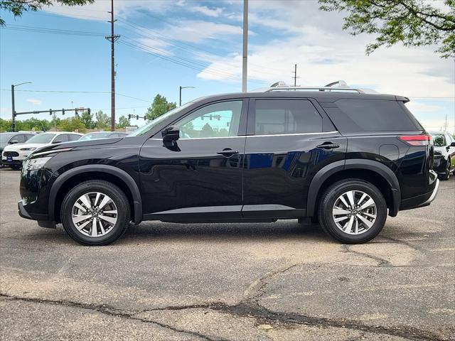2023 Nissan Pathfinder SL 4WD