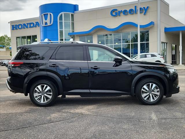 2023 Nissan Pathfinder SL 4WD