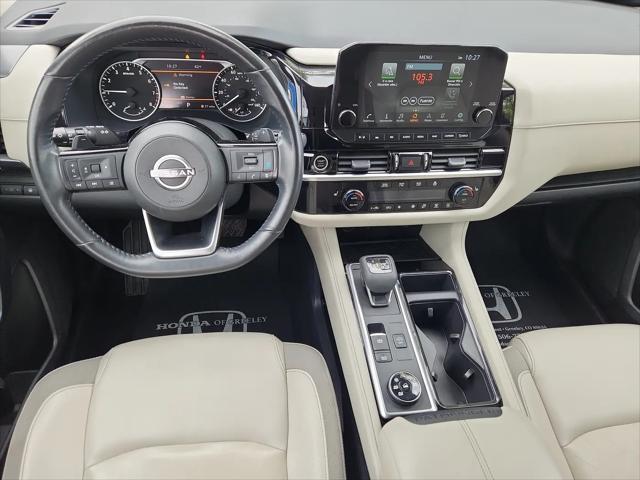 2023 Nissan Pathfinder SL 4WD