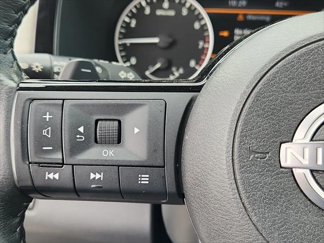 2023 Nissan Pathfinder SL 4WD