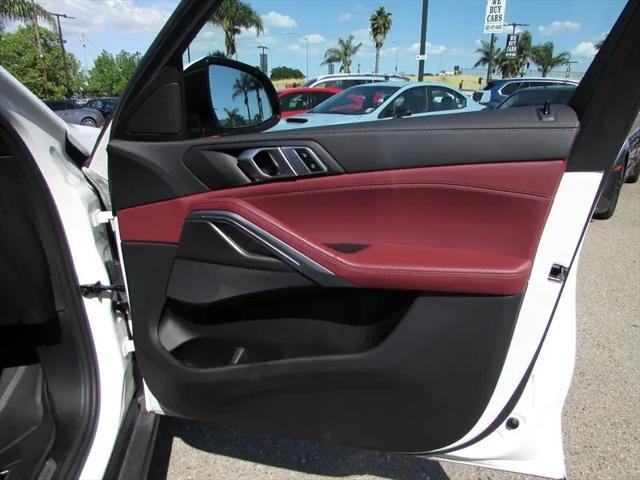 2022 BMW X6 xDrive40i