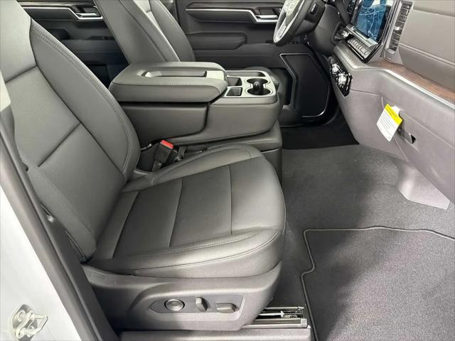 2026 GMC Sierra 1500 Crew Cab, Short Bed, SLT, 4WD