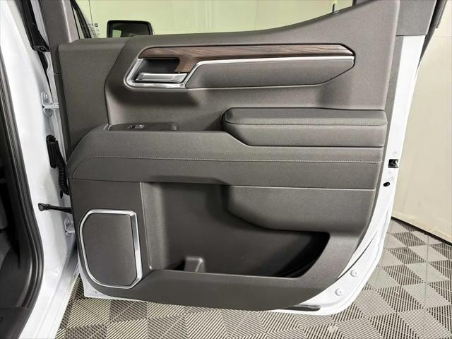2026 GMC Sierra 1500 Crew Cab, Short Bed, SLT, 4WD