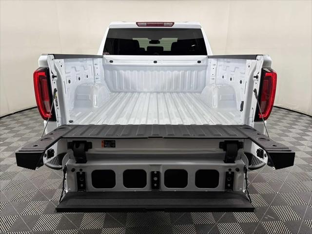 2026 GMC Sierra 1500 Crew Cab, Short Bed, SLT, 4WD