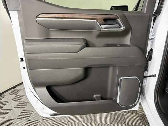 2026 GMC Sierra 1500 Crew Cab, Short Bed, SLT, 4WD