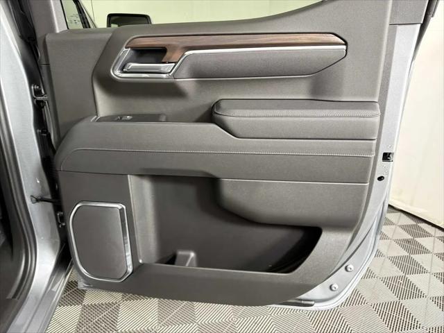 2026 GMC Sierra 1500 Crew Cab, Short Bed, SLT, 4WD