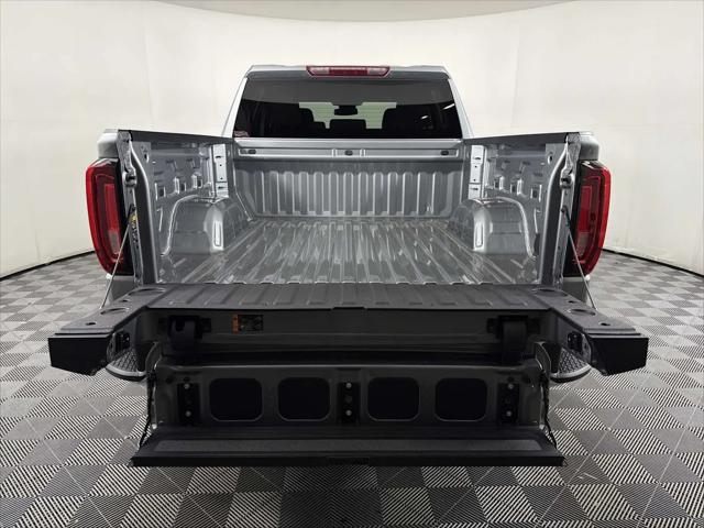 2026 GMC Sierra 1500 Crew Cab, Short Bed, SLT, 4WD