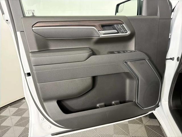 2026 GMC Sierra 1500 Crew Cab, Short Bed, SLT, 4WD