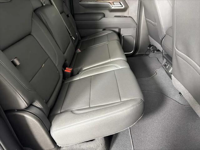 2026 GMC Sierra 1500 Crew Cab, Short Bed, SLT, 4WD