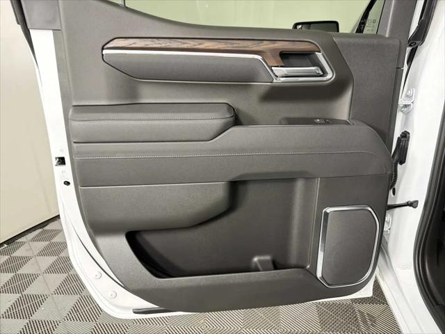 2026 GMC Sierra 1500 Crew Cab, Short Bed, SLT, 4WD
