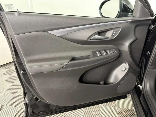 2026 Buick NV Preferred FWD