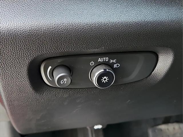 2023 Chevrolet Traverse FWD LT Cloth
