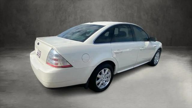 2009 Ford Taurus SE