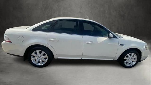 2009 Ford Taurus SE