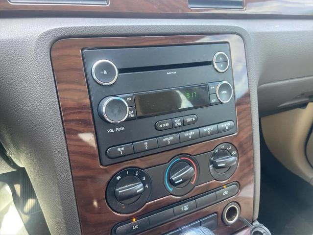 2009 Ford Taurus SE