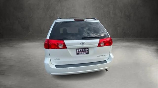 2010 Toyota Sienna XLE