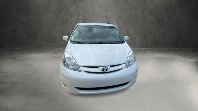 2010 Toyota Sienna XLE