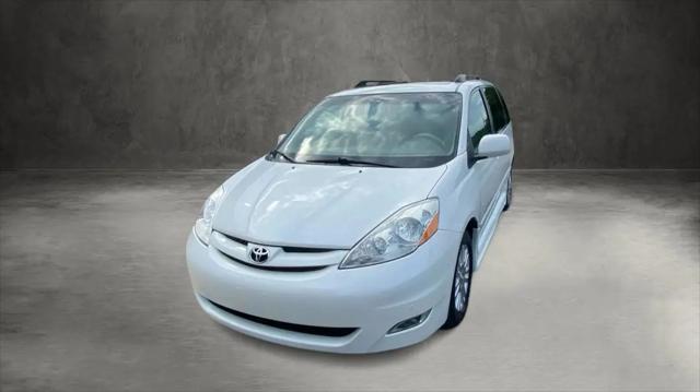 2010 Toyota Sienna XLE