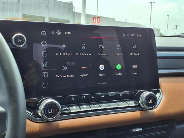 2023 GMC Canyon 4WD Crew Cab Short Box AT4