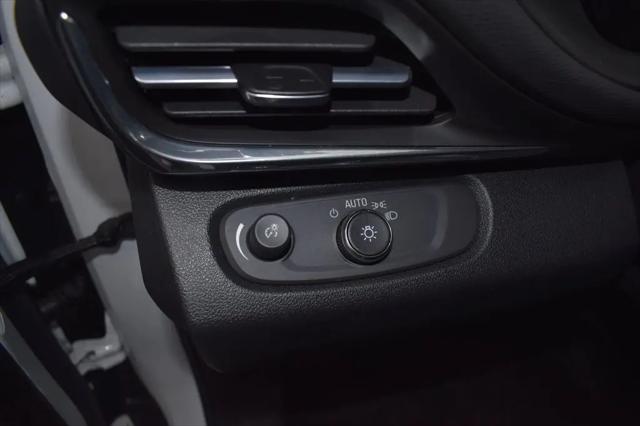 2025 Buick NV Preferred FWD