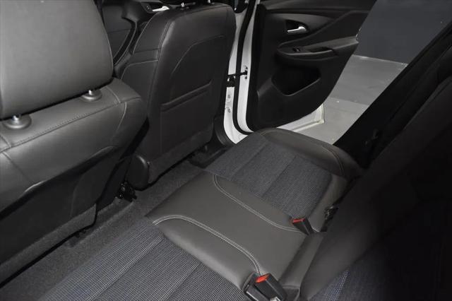 2025 Buick NV Preferred FWD