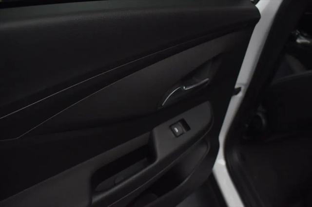 2025 Buick NV Preferred FWD