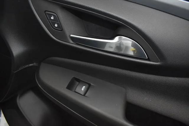 2025 Buick NV Preferred FWD
