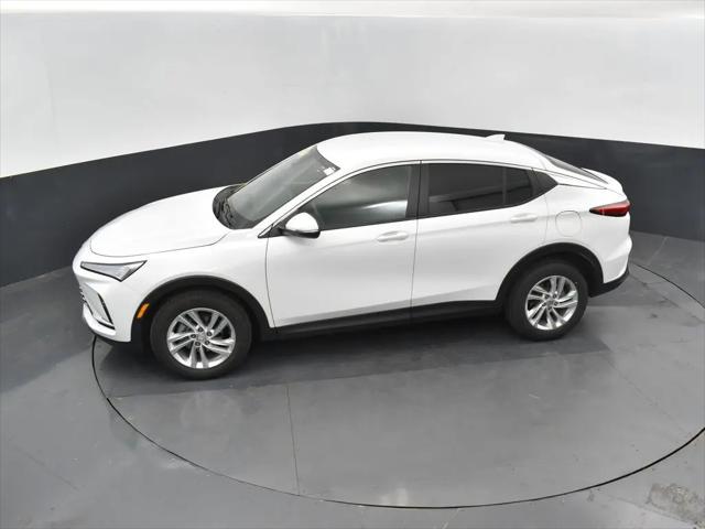 2025 Buick NV Preferred FWD