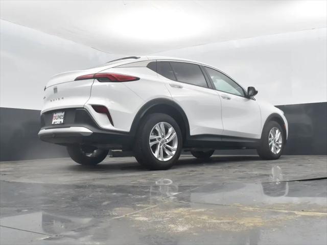 2025 Buick NV Preferred FWD
