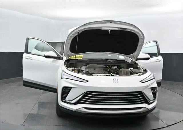 2025 Buick NV Preferred FWD