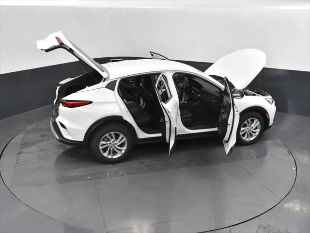 2025 Buick NV Preferred FWD
