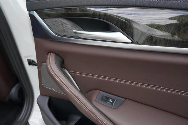 2023 BMW M5 i xDrive