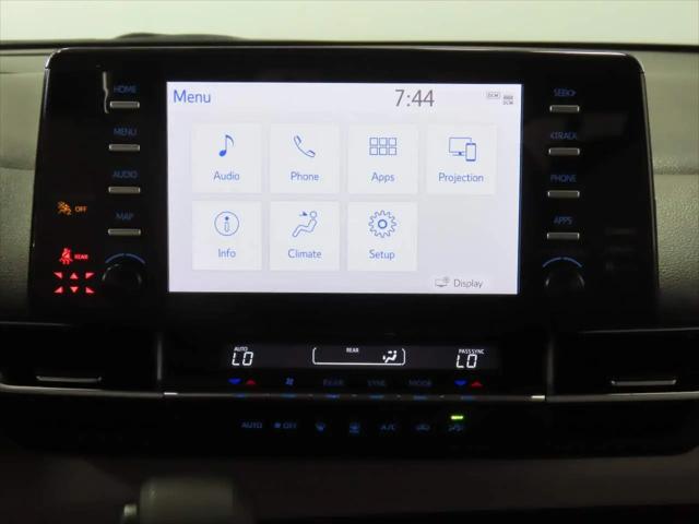 2023 Toyota Sienna LE