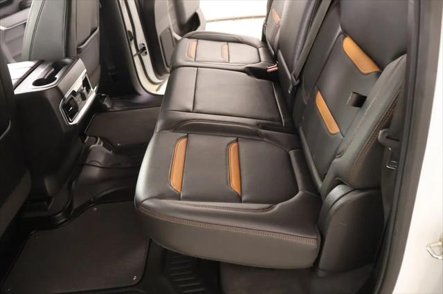 2022 GMC Sierra 1500 Limited 4WD Crew Cab Short Box AT4