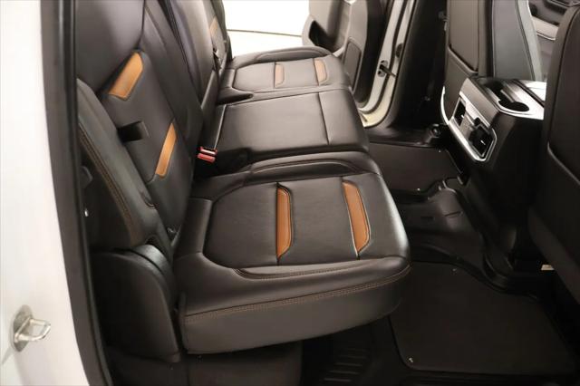 2022 GMC Sierra 1500 Limited 4WD Crew Cab Short Box AT4