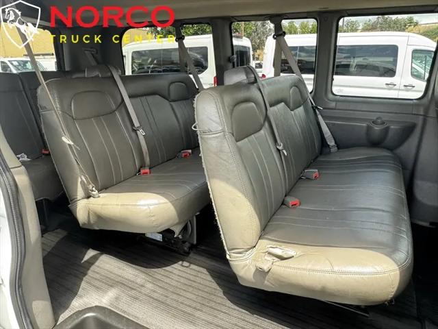 2021 Chevrolet Express Passenger RWD 3500 Regular Wheelbase LS