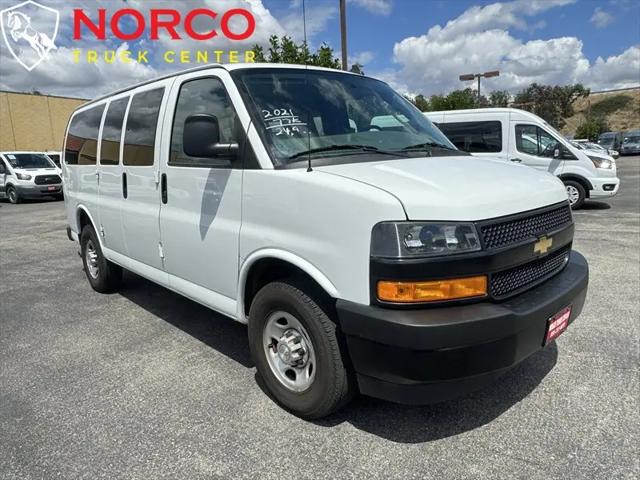 2021 Chevrolet Express Passenger RWD 3500 Regular Wheelbase LS
