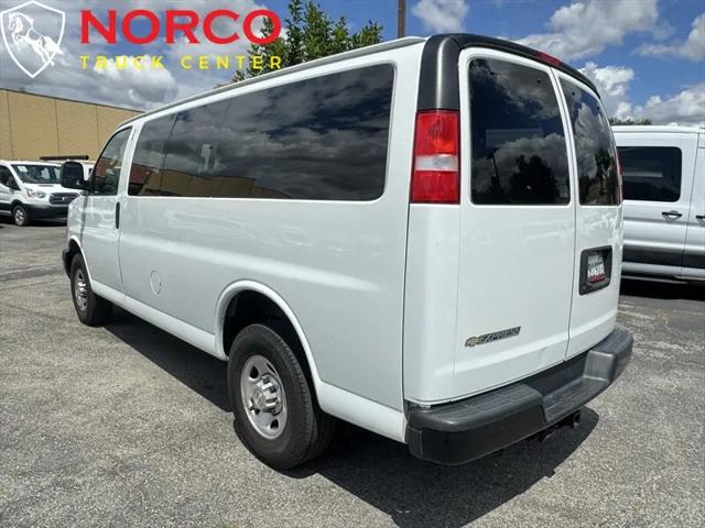 2021 Chevrolet Express Passenger RWD 3500 Regular Wheelbase LS