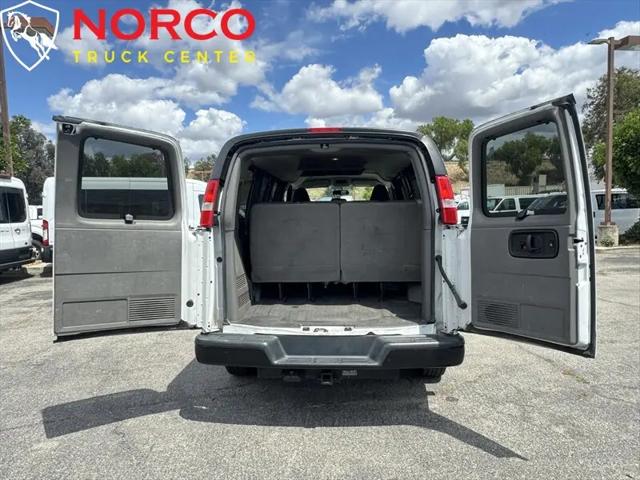 2021 Chevrolet Express Passenger RWD 3500 Regular Wheelbase LS