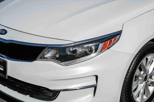 2017 Kia Optima LX