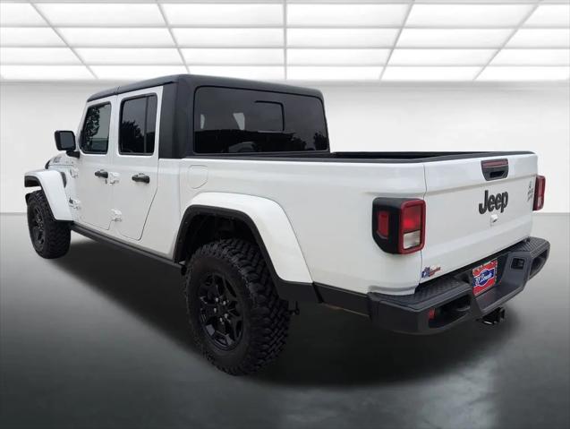 2022 Jeep Gladiator Sport