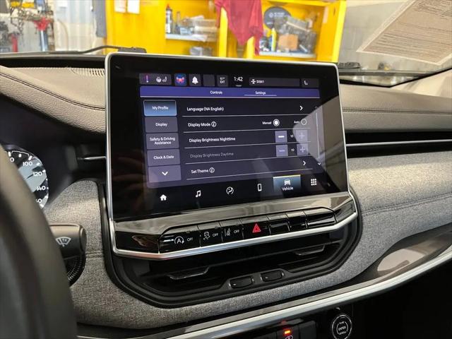 2022 Jeep Compass Latitude Lux 4x4